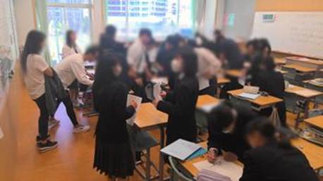屋内, 部屋, 窓, テーブル が含まれている画像

AI 生成コンテンツは誤りを含む可能性があります。