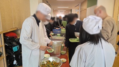 fb330caf-e490-4b01-8478-11edaf27c56f